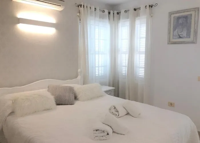 Villa La Caleta Luxury Seaside Villa With 3 Bedrooms And Private Pool *